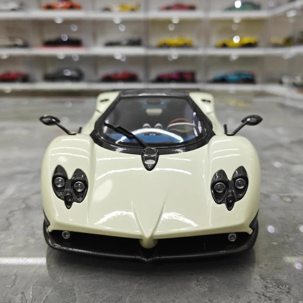 [Almost Real] 1:18 Pagani 2005 Zonda F White Model Car Die-Cast