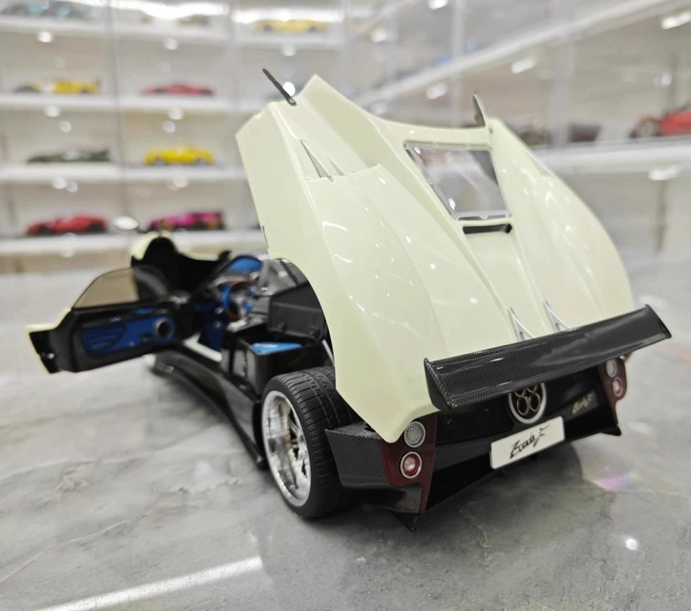 [Almost Real] 1:18 Pagani 2005 Zonda F White Model Car Die-Cast