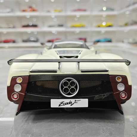 [Almost Real] 1:18 Pagani 2005 Zonda F White Model Car Die-Cast