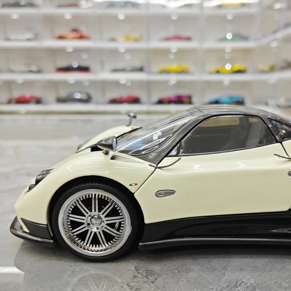 [Almost Real] 1:18 Pagani 2005 Zonda F White Model Car Die-Cast