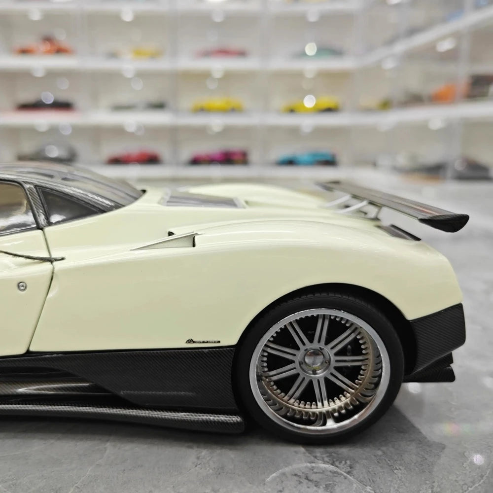 [Almost Real] 1:18 Pagani 2005 Zonda F White Model Car Die-Cast