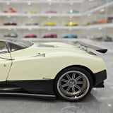 [Almost Real] 1:18 Pagani 2005 Zonda F White Model Car Die-Cast