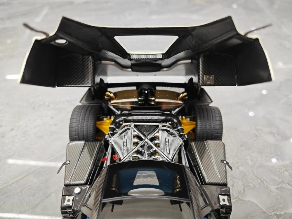[Almost Real] 1:18 Pagani 2005 Zonda F White Model Car Die-Cast