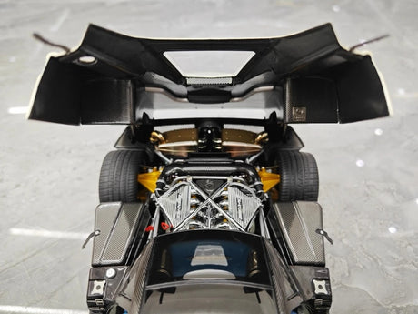 [Almost Real] 1:18 Pagani 2005 Zonda F White Model Car Die-Cast