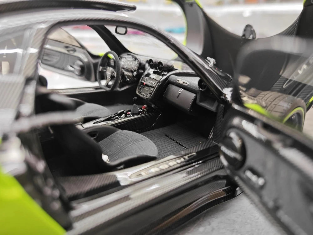 [Almost Real] 1:18 Pagani 2009 Zonda Cinque Coupe Green Model Car Die-Cast