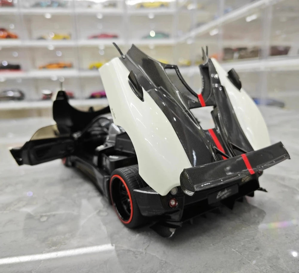 [Almost Real] 1:18 Pagani 2009 Zonda Cinque Coupe White Model Car Die-Cast