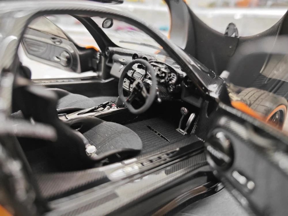 [Almost Real] 1:18 Pagani 2009 Zonda Cinque Coupe Yellow Model Car Die-Cast