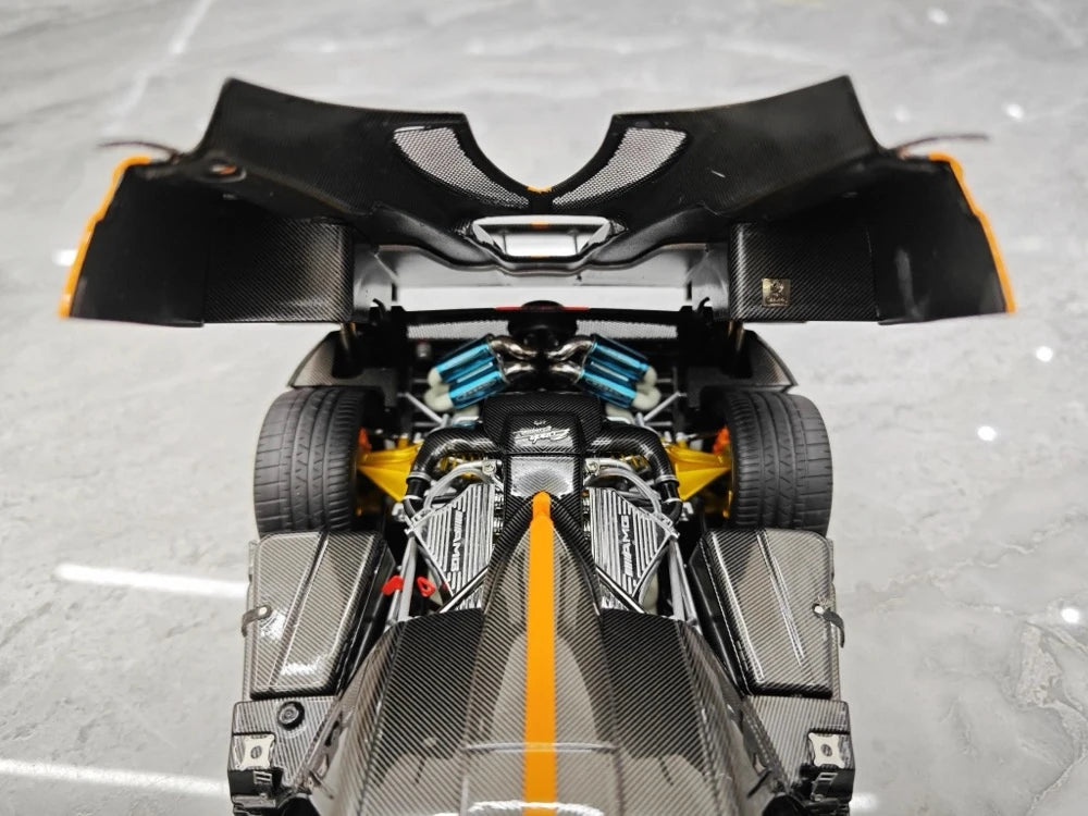 [Almost Real] 1:18 Pagani 2009 Zonda Cinque Coupe Yellow Model Car Die-Cast