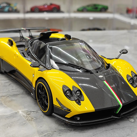 Almost Real Pagani 2009 Zonda Cinque Roadster Yellow 1:18 – Modello da collezione in pressofuso