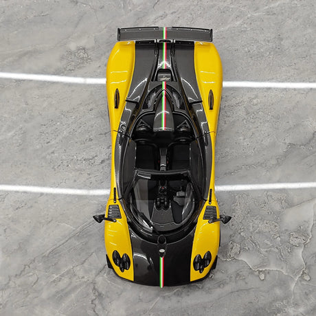 Almost Real Pagani 2009 Zonda Cinque Roadster Yellow 1:18 – Modello da collezione in pressofuso