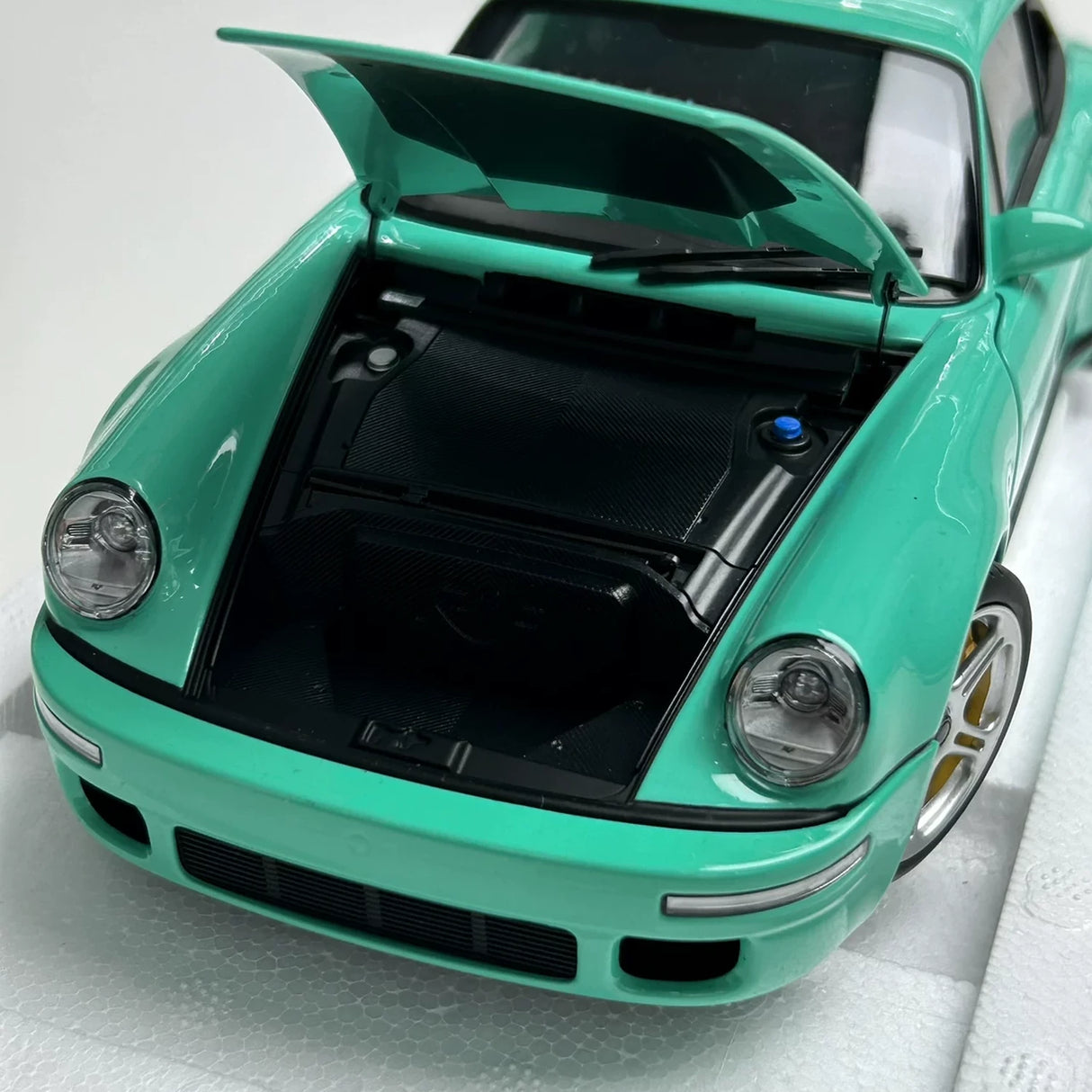 Almost Real Porsche 2018 RUF SCR 40° anniversario Tiffany Blue 1:18 – Modello da collezione in pressofuso