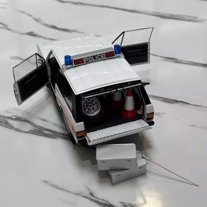 [Almost Real] 1:18 Land Rover Range Rover 1976 Classic UK Police Model Car Die-Cast