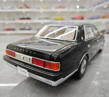 [Almost Real] 1:18 Toyota 1997 Century Black Model Car Die-Cast