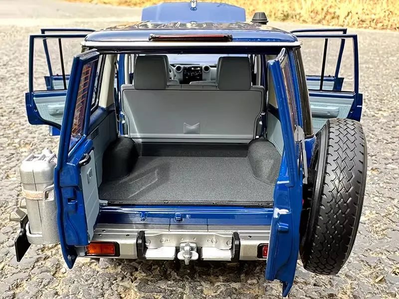[Almost Real] 1:18 Toyota 2017 Land Cruiser 76 Series Blue Model Car Die-Cast