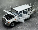 [Almost Real] 1:18 Toyota 2017 Land Cruiser 76 Series White Model Car Die-Cast