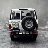 [Almost Real] 1:18 Toyota 2017 Land Cruiser 76 Series White Model Car Die-Cast