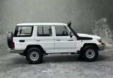 [Almost Real] 1:18 Toyota 2017 Land Cruiser 76 Series White Model Car Die-Cast