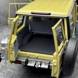[Almost Real] 1:18 Toyota 2017 Land Cruiser 76 Series geel modelauto Die-Cast