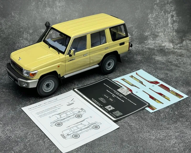 [Almost Real] 1:18 Toyota 2017 Land Cruiser 76 Series Yellow Model Car Die-Cast