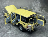 [Almost Real] 1:18 Toyota 2017 Land Cruiser 76 Series geel modelauto Die-Cast