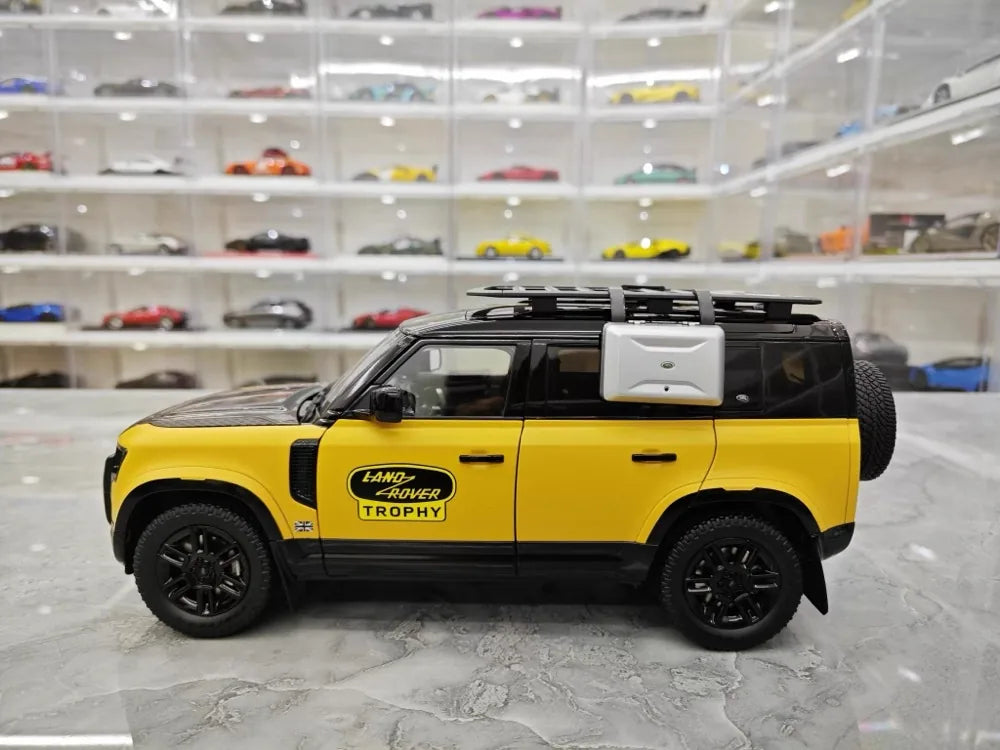 [Almost Real] 1:18 Land Rover 2021 Defender 90 Trophy Livery Yellow & Black Model Car Die-Cast