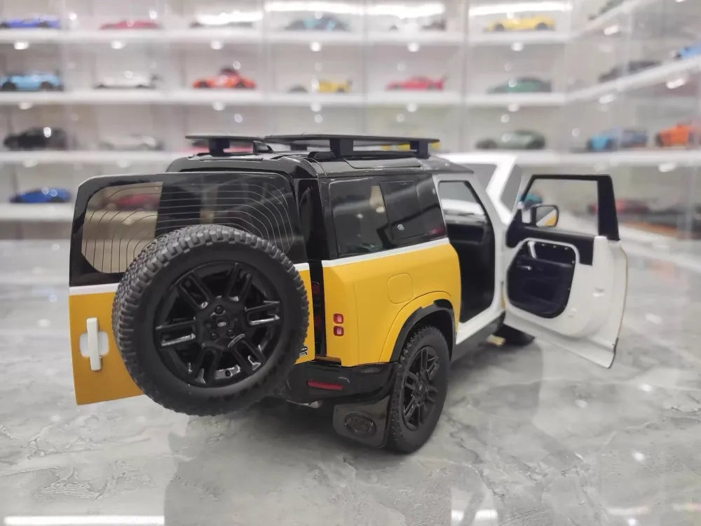 [Almost Real] 1:18 Land Rover 2021 Defender 90 Trophy Livery Yellow & White Model Car Die-Cast