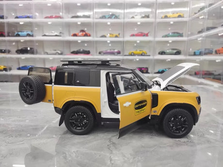 [Almost Real] 1:18 Land Rover 2021 Defender 90 Trophy Livery Yellow & White Model Car Die-Cast