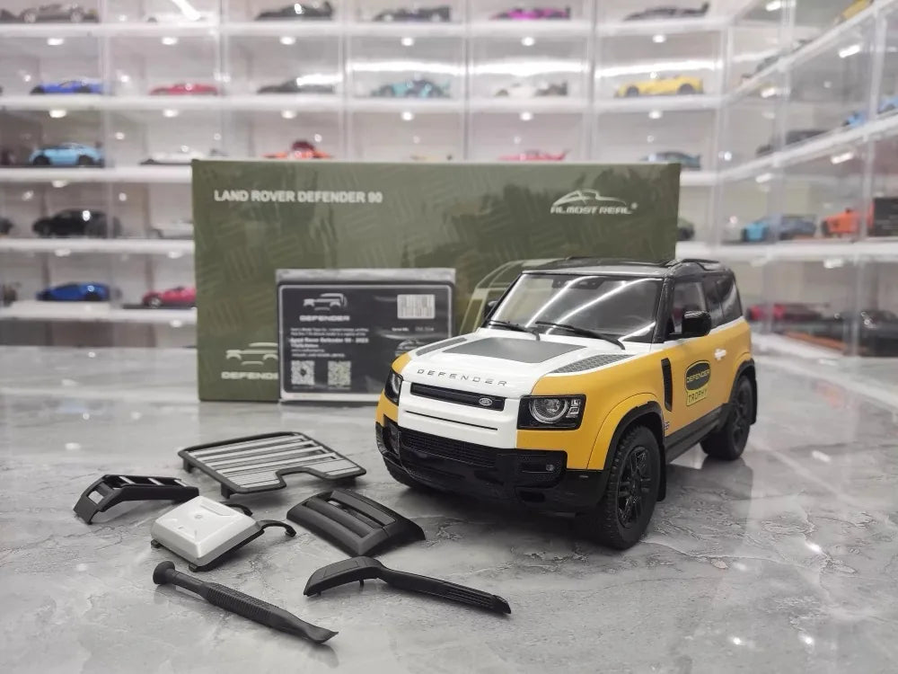 [Almost Real] 1:18 Land Rover 2021 Defender 90 Trophy Livery Yellow & White Model Car Die-Cast