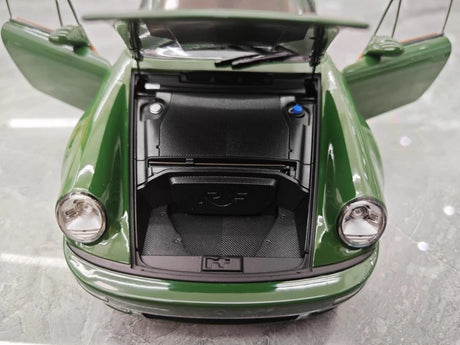 [Almost Real] 1:18 Porsche 2022 911 RUF SCR Green Model Car Die-Cast