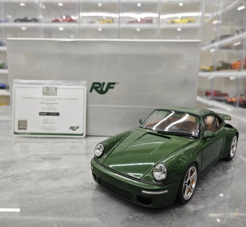 [Almost Real] 1:18 Porsche 2022 911 RUF SCR Green Model Car Die-Cast