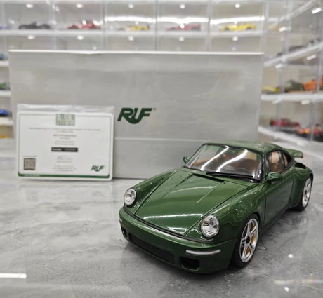 [Almost Real] 1:18 Porsche 2022 911 RUF SCR Green Model Car Die-Cast