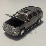 [Anson] 1:43 Cadillac 2002 Escalade Gray Model Car Die-Cast