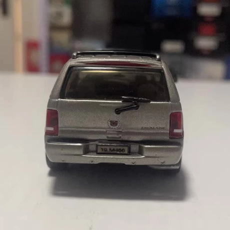 [Anson] 1:43 Cadillac 2002 Escalade Gray Model Car Die-Cast