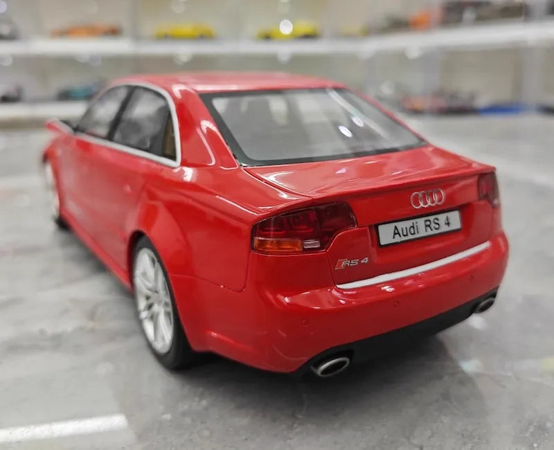 1:18 Audi 2006 RS4 B7 Die Cast Model Car