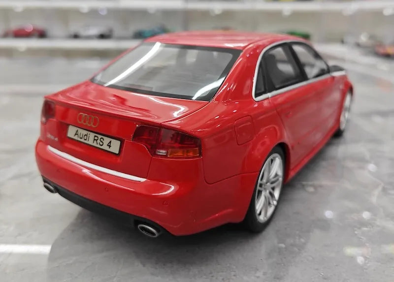 1:18 Audi 2006 RS4 B7 Die Cast Model Car