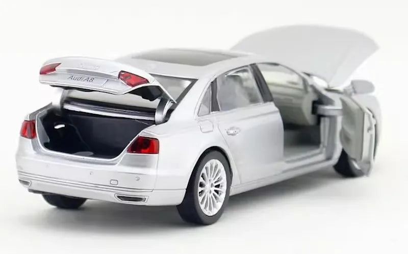 1:32 Audi 2009 A8 D4 Die Cast Model Car