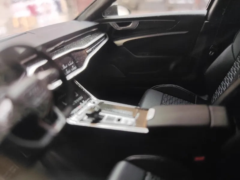 1:18 Audi 2020 RS6 Avant C8 Gray Die Cast Model Car