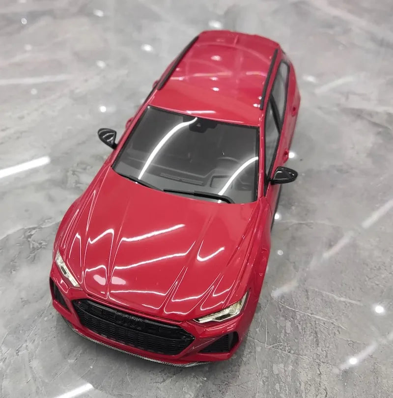 1:18 Audi 2021 RS6 Avant C8 Red Die Cast Model Car
