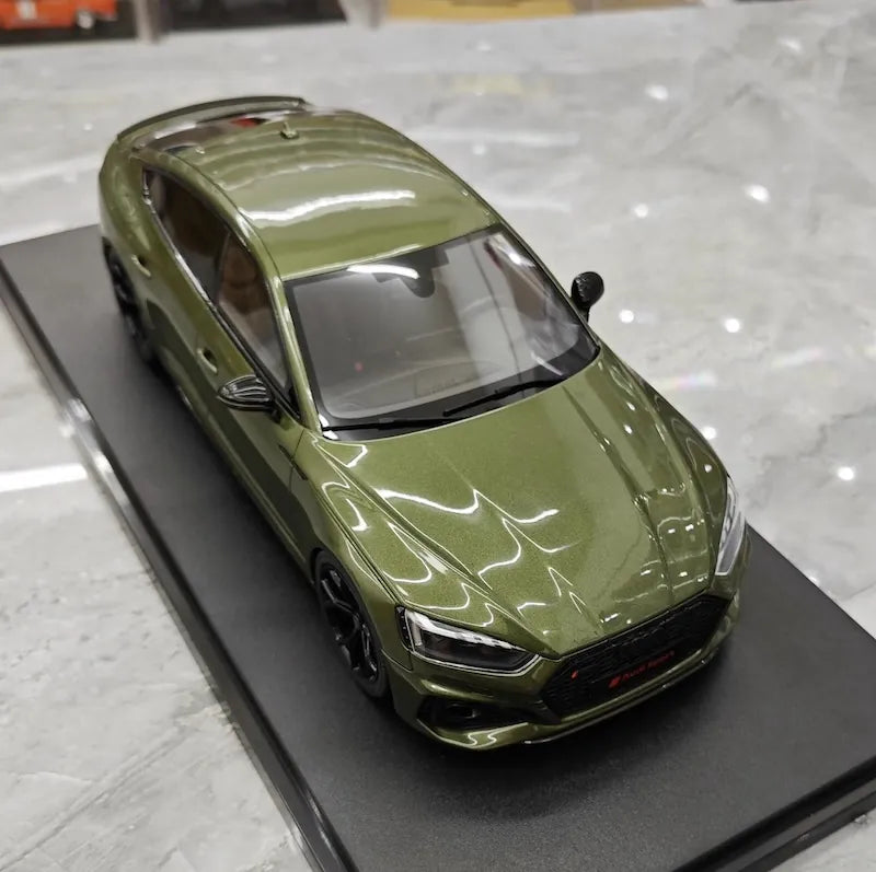 1:18 Audi 2023 RS5 Sportback Die Cast Model Car