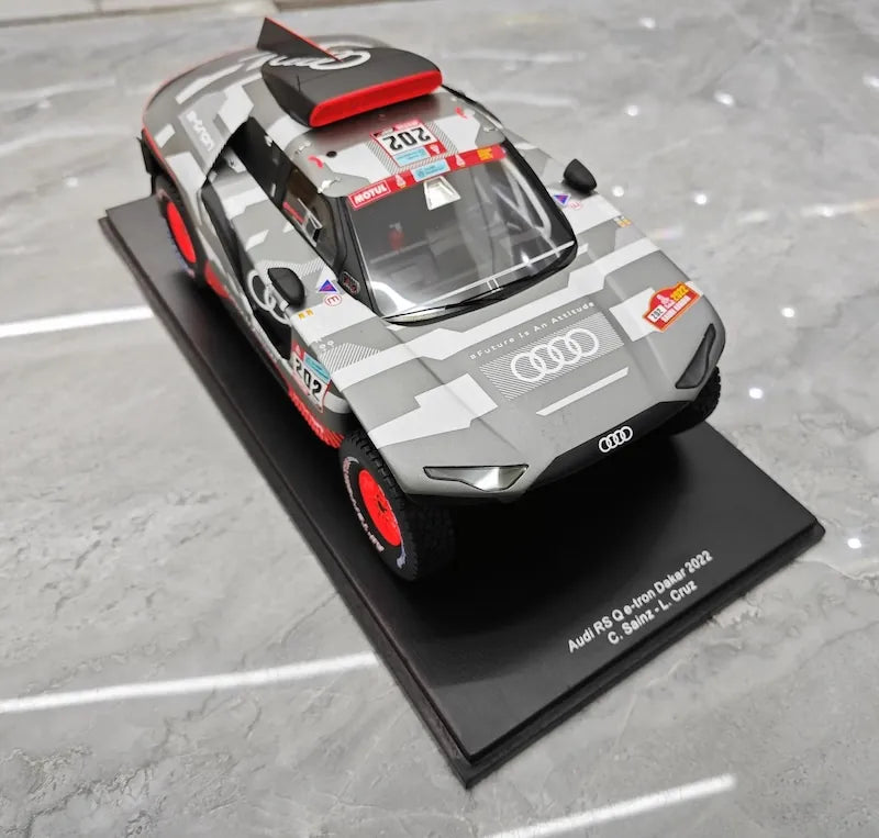 1:18 Audi 2022 RS Q E-Tron Dakar C. Sainz • L.Cruz Die Cast Model Car