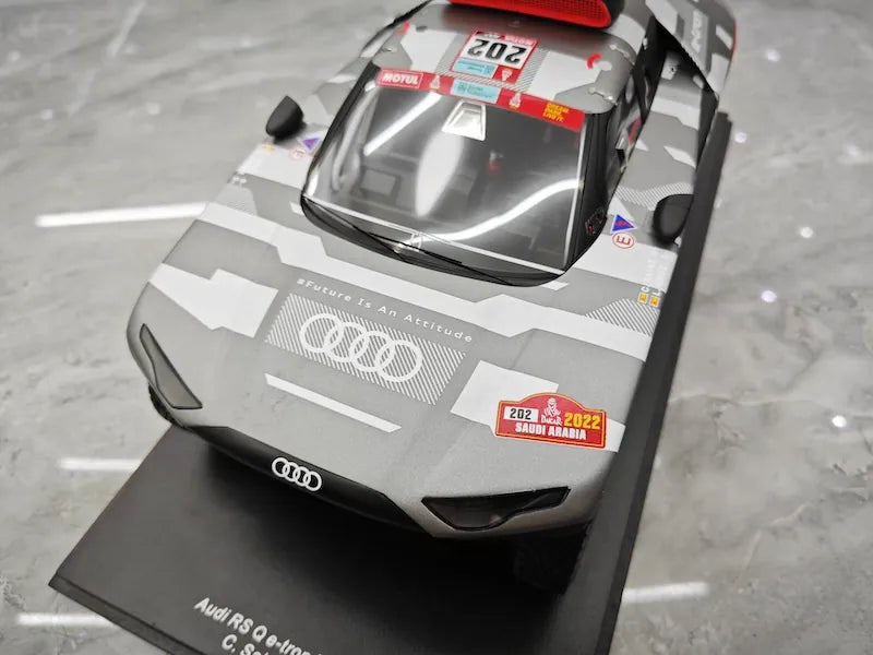 1:18 Audi 2022 RS Q E-Tron Dakar C. Sainz • L.Cruz Die Cast Model Car
