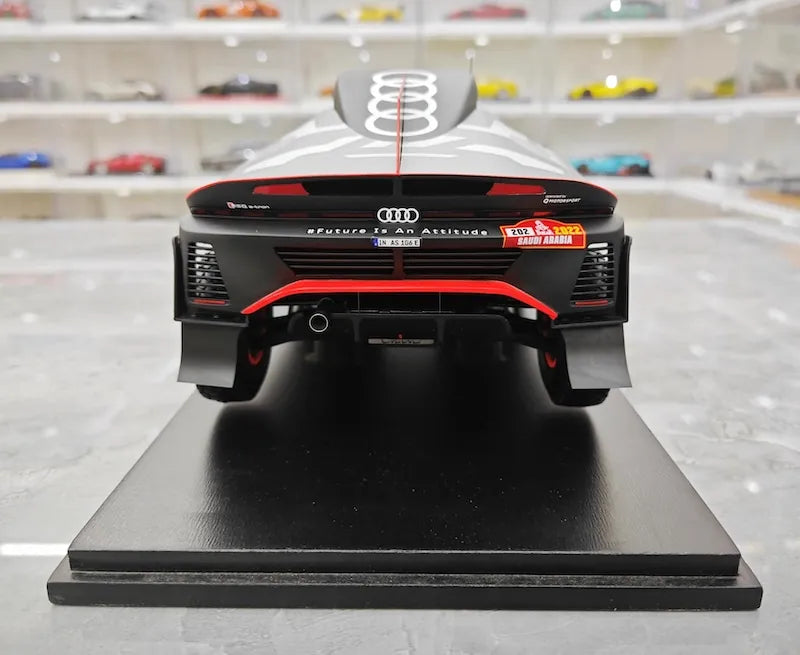 1:18 Audi 2022 RS Q E-Tron Dakar C. Sainz • L.Cruz Die Cast Model Car