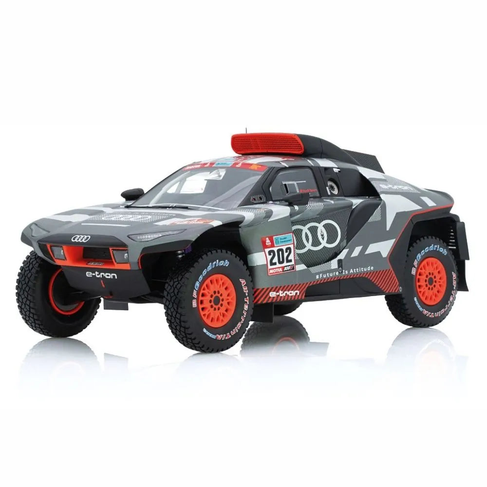 1:18 Audi 2022 RS Q E-Tron Dakar C. Sainz • L.Cruz Die Cast Model Car