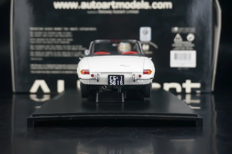 AutoArt Alfa Romeo 1966 1600 Duetto Spider White 1:18 – Collectible Diecast Model Die-Cast
