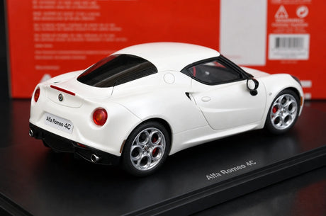 AutoArt Alfa Romeo 2013 4C White 1:18 – Collectible Diecast Model Die-Cast