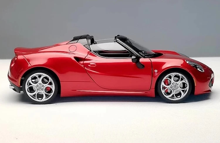 [AutoArt] 1:18 Alfa Romeo 2015 4C Spider Red Model Car Die-Cast