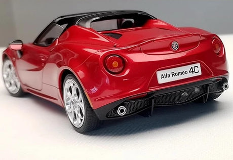 [AutoArt] 1:18 Alfa Romeo 2015 4C Spider Red Model Car Die-Cast