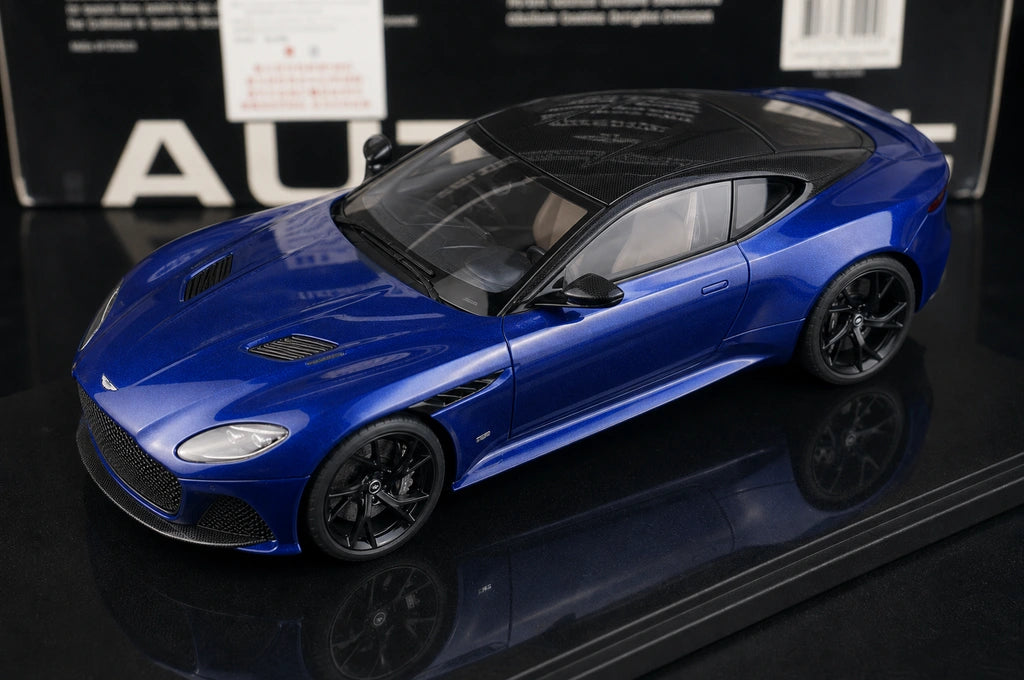 AutoArt Aston Martin 2008 DBS بلو 1:18 – نموذج معدني قابل للجمع من القالب المصبوب