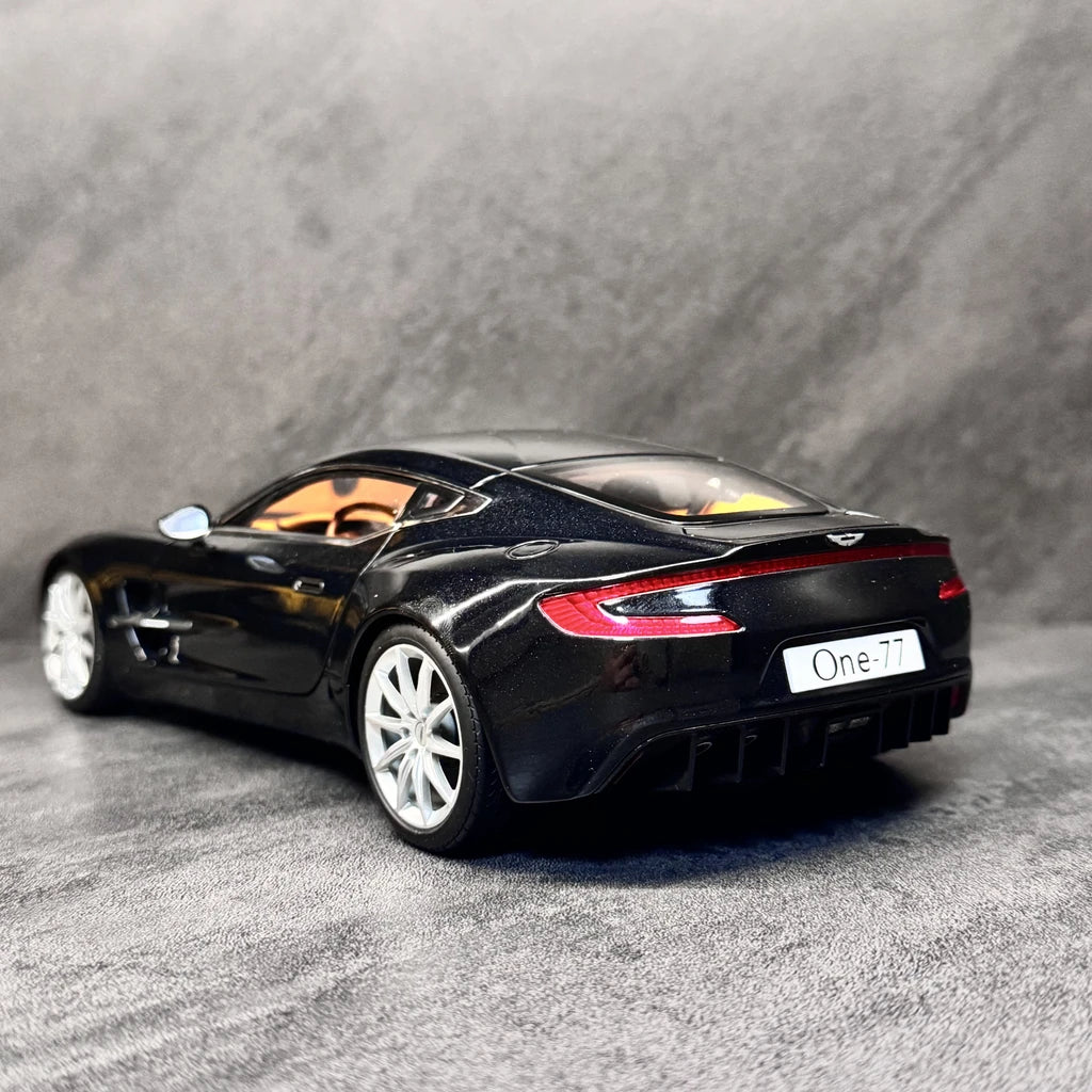 [AutoArt] 1:18 Aston Martin 2009 One-77 Black Model Car Die-Cast