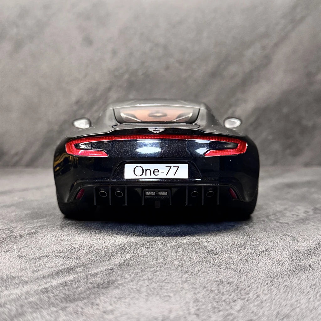 [AutoArt] 1:18 Aston Martin 2009 One-77 Black Model Car Die-Cast